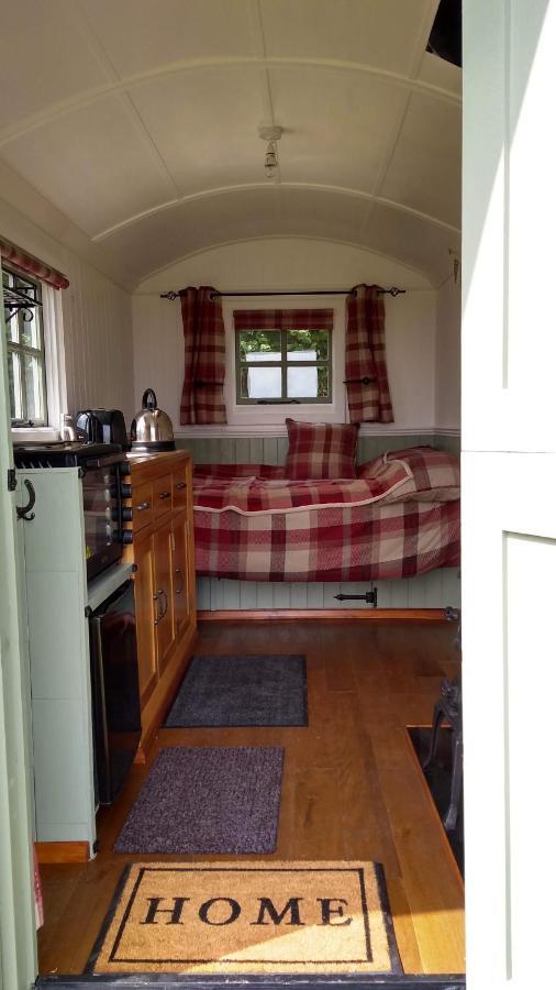 Shepherd'S Lodge - Shepherd'S Hut With Devon Views For Up To Two People And One Dog Wrangaton Buitenkant foto